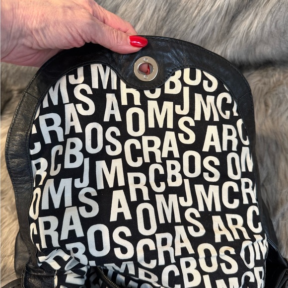 Marc by Marc Jacobs Chic Black Leather Shoulder Bag - Picture 3 of 13